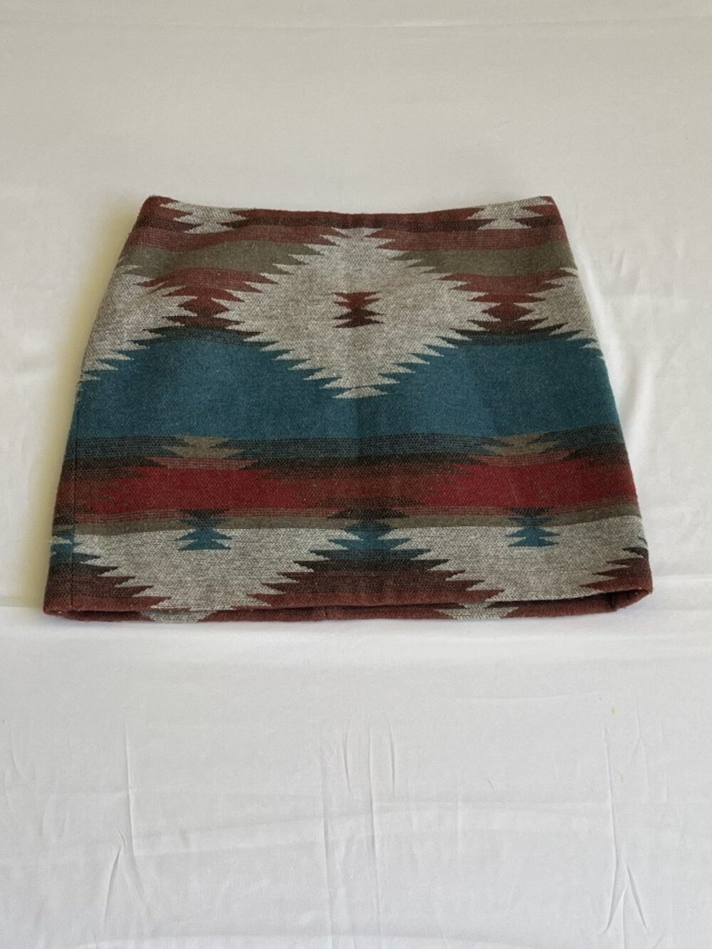 American Eagle Southwestern Aztec Blanket Mini Skirt Size 2 Teal Burgundy Boho - Picture 2 of 7